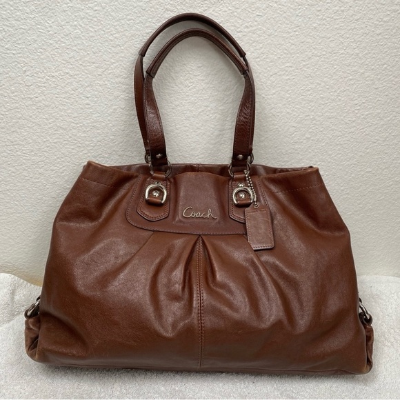 Coach Handbags - Coach Women's Milk Chocolate Brown Leather Shoulder Satchel Bag Purse Classic